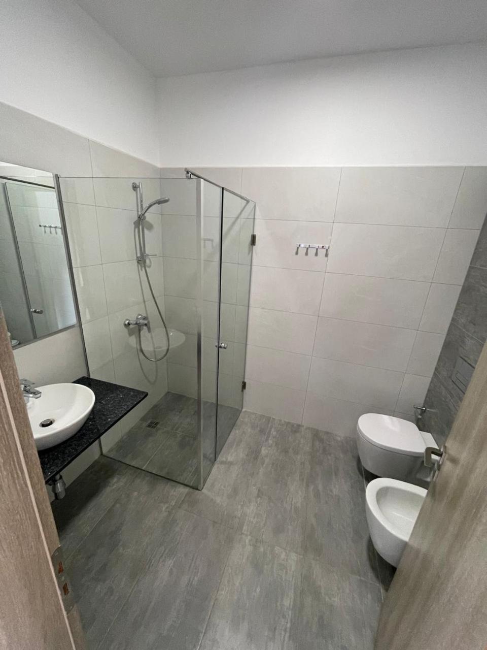 Kristina Bellavista Rooms Sarandë Esterno foto