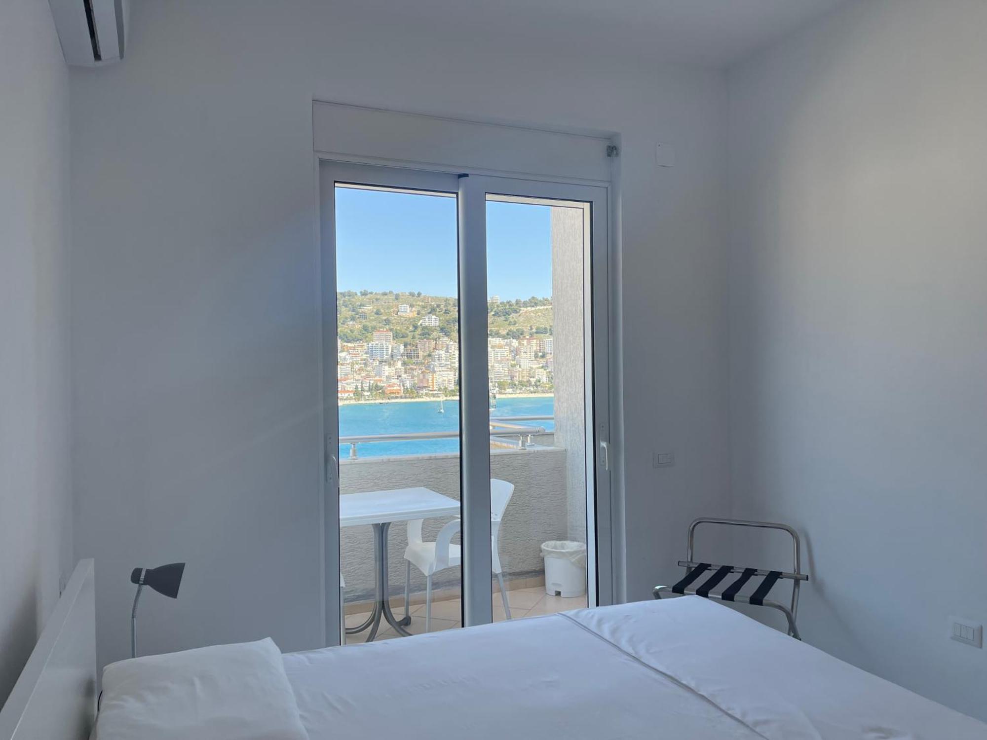 Kristina Bellavista Rooms Sarandë Esterno foto