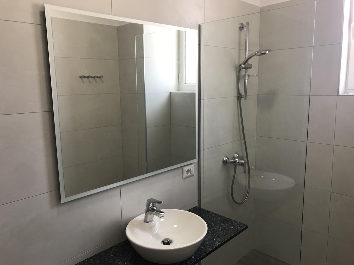 Kristina Bellavista Rooms Sarandë Esterno foto